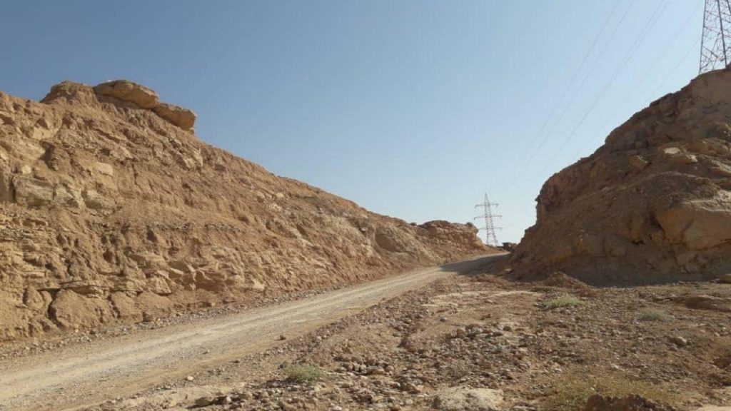 ساخت ۱۴ کیلومتر جاده در مناطق سخت گذر روستا‌های سندرک